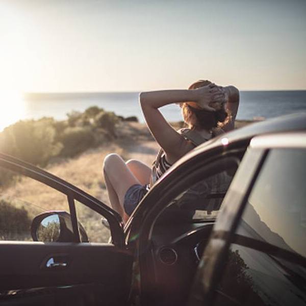 woman-car-ocean